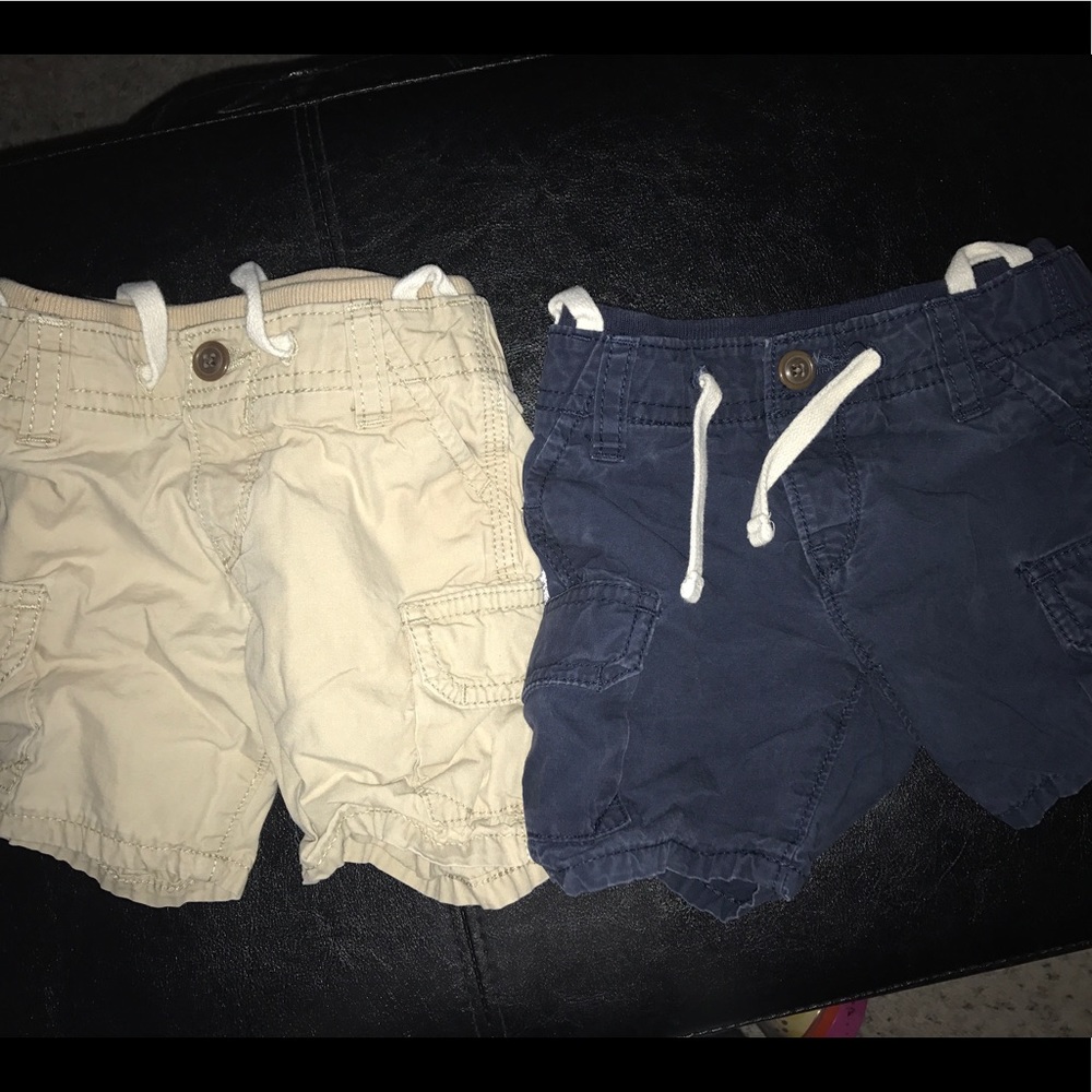 Baby gap boy shorts euc 6-12 m